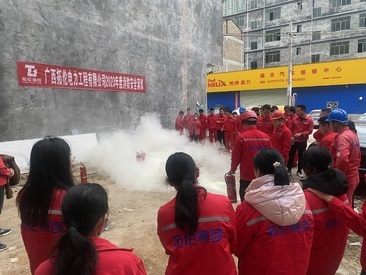 为加强全体员工的防火意识，开展消防安全演练 